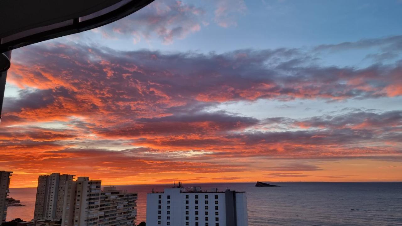 Sunset Waves Benidorm Julieta Vistas Al Mar Premium 200 Mt2 Con Jacuzzi En Terraza公寓 外观 照片