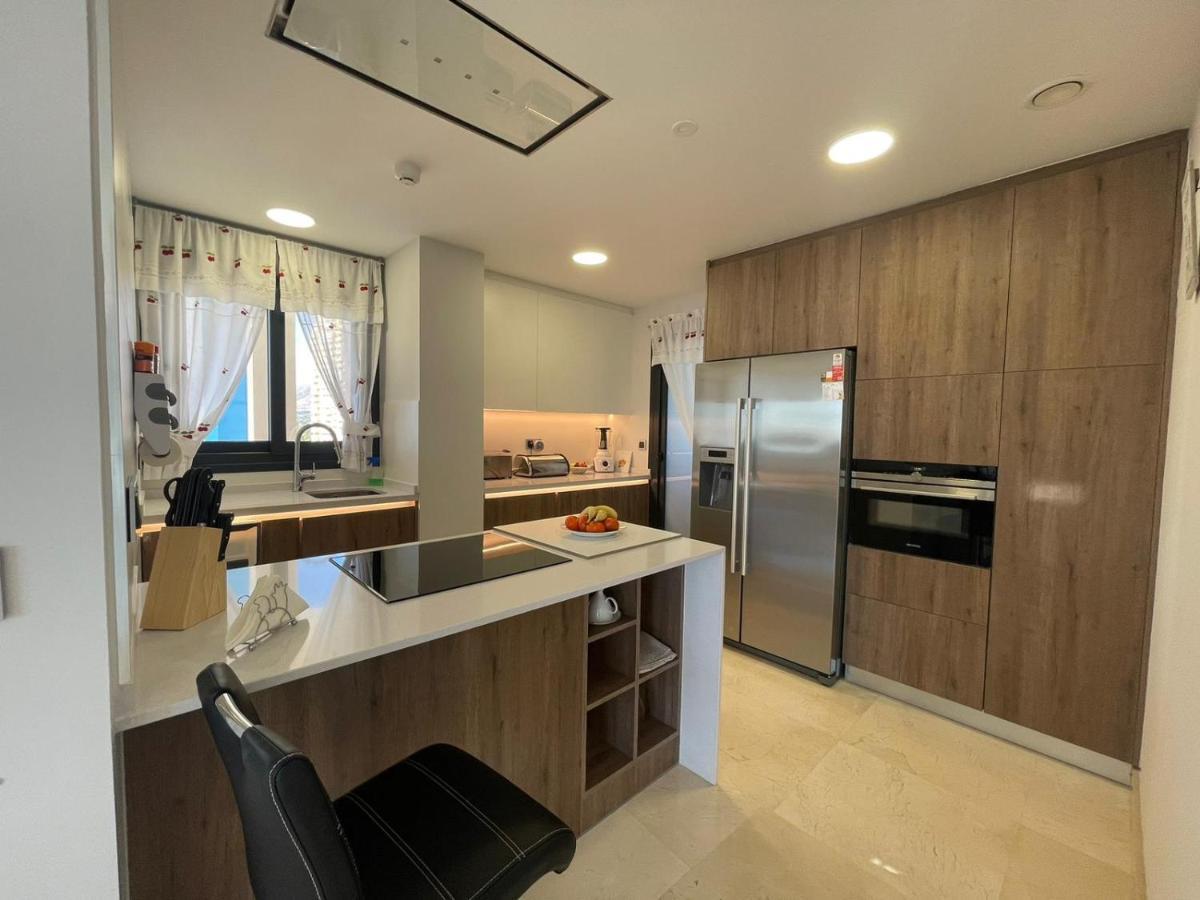 Sunset Waves Benidorm Julieta Vistas Al Mar Premium 200 Mt2 Con Jacuzzi En Terraza公寓 外观 照片