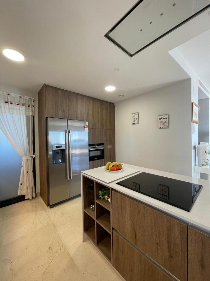Sunset Waves Benidorm Julieta Vistas Al Mar Premium 200 Mt2 Con Jacuzzi En Terraza公寓 外观 照片