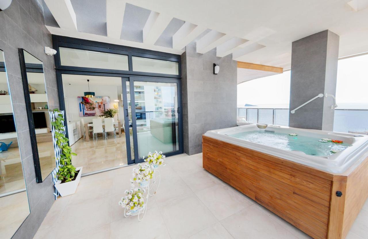 Sunset Waves Benidorm Julieta Vistas Al Mar Premium 200 Mt2 Con Jacuzzi En Terraza公寓 外观 照片