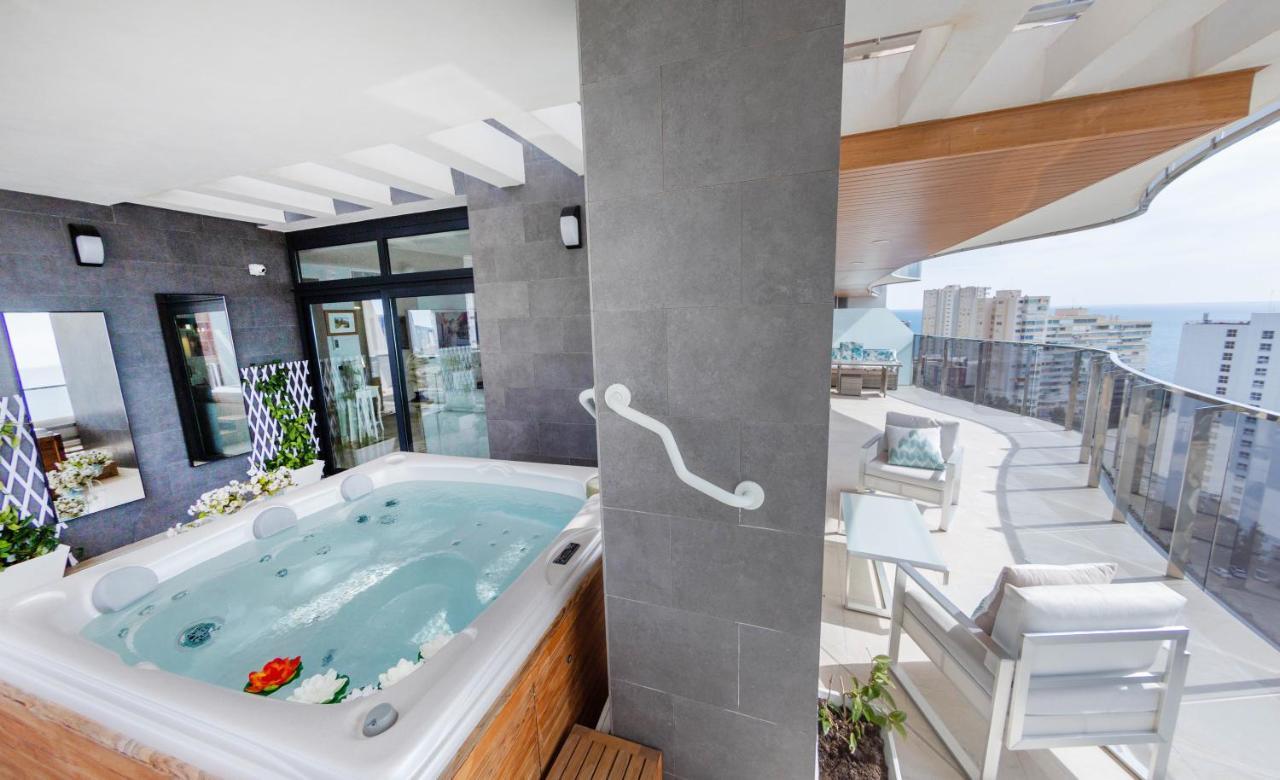 Sunset Waves Benidorm Julieta Vistas Al Mar Premium 200 Mt2 Con Jacuzzi En Terraza公寓 外观 照片