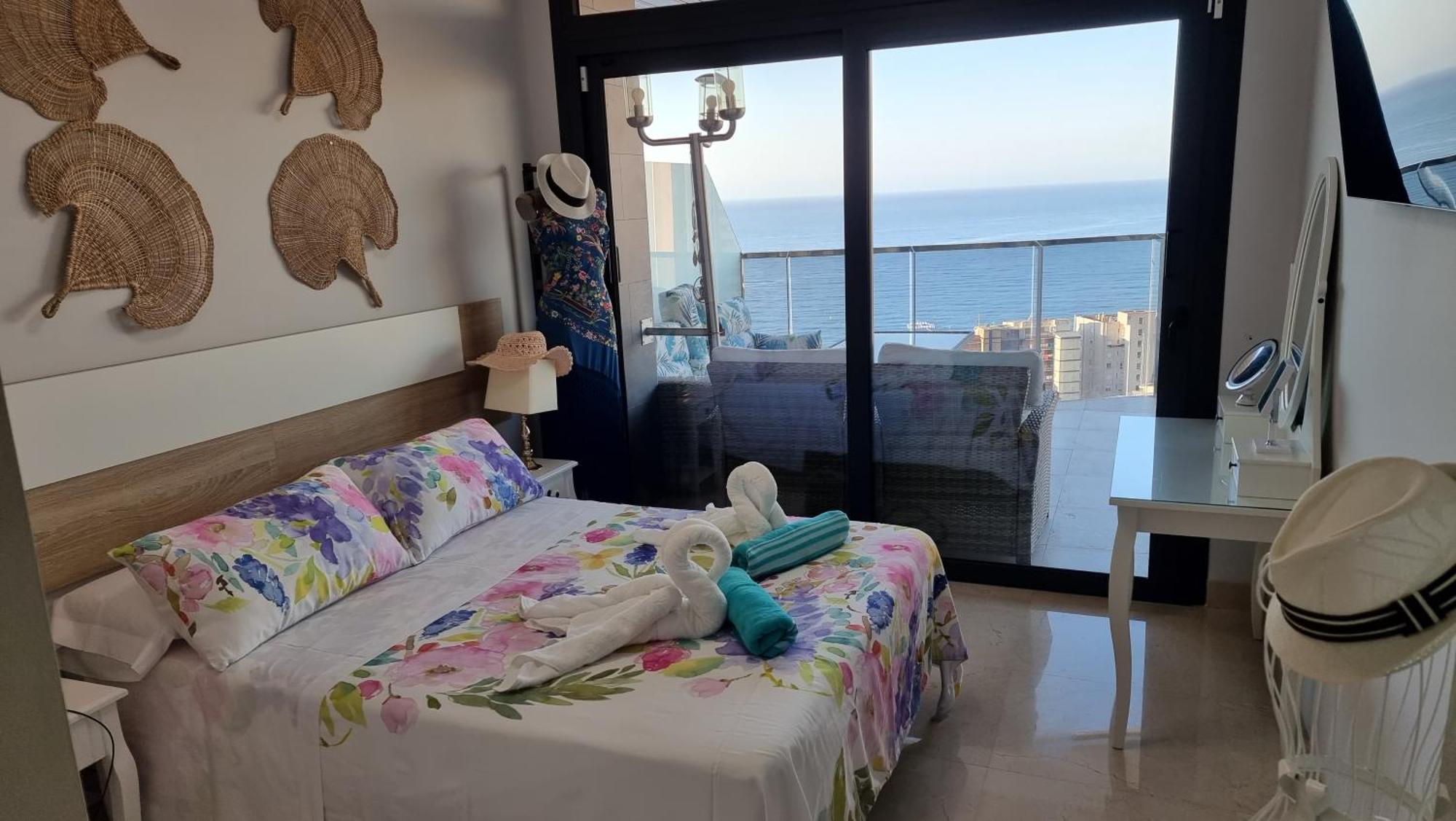 Sunset Waves Benidorm Julieta Vistas Al Mar Premium 200 Mt2 Con Jacuzzi En Terraza公寓 外观 照片